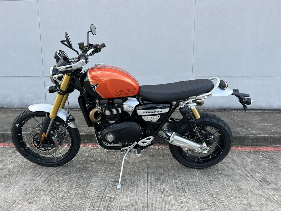 2024 Triumph Scrambler 1200 XE Baja Orange / Phantom Black