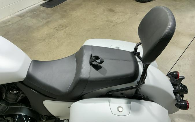 2020 Indian Motorcycle Challenger® Dark Horse®