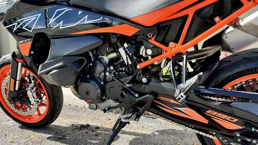 2024 KTM 890 SMT