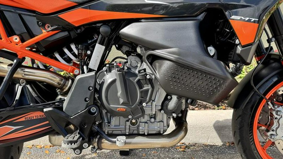 2024 KTM 890 SMT