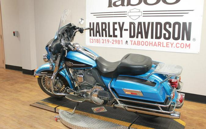 2011 Harley-Davidson® FLHTC - Electra Glide® Classic