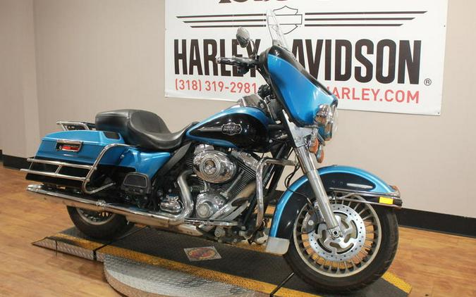 2011 Harley-Davidson® FLHTC - Electra Glide® Classic