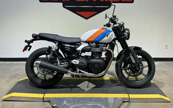 2025 Triumph Speed Twin 900 Review [11 Fast Facts]