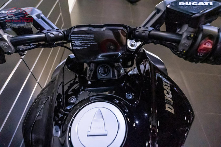 2023 Ducati Diavel V4 Thrilling Black
