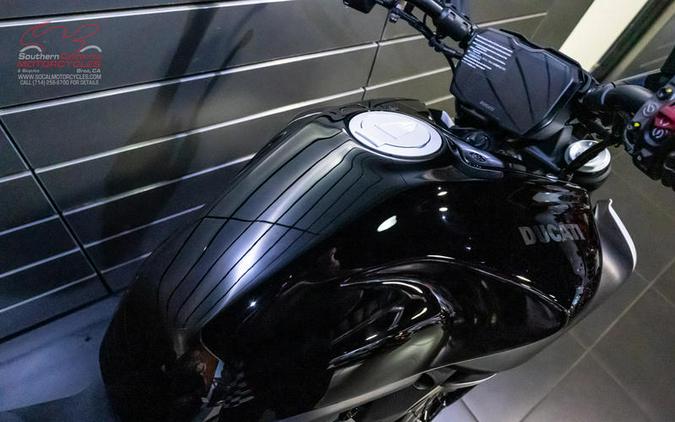 2023 Ducati Diavel V4 Thrilling Black