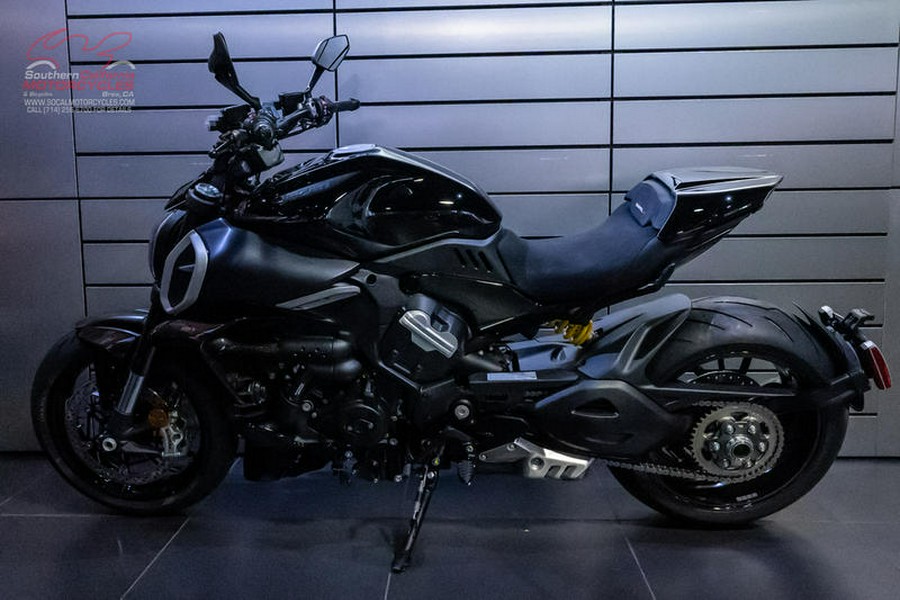 2023 Ducati Diavel V4 Thrilling Black