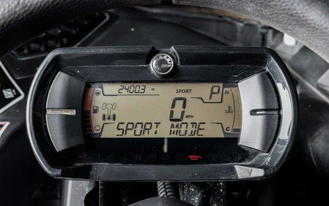 2022 Can-Am Maverick X3 DS Turbo Desert Tan & Carbon Black