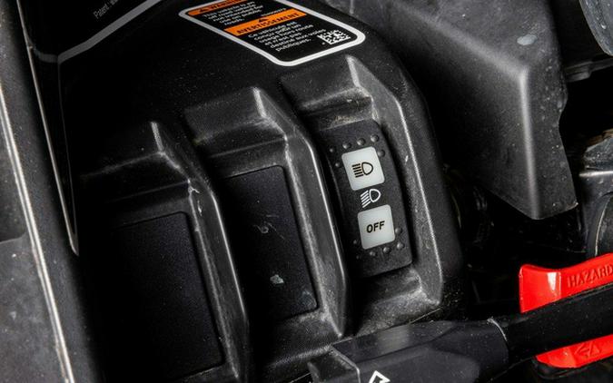 2022 Can-Am Maverick X3 DS Turbo Desert Tan & Carbon Black