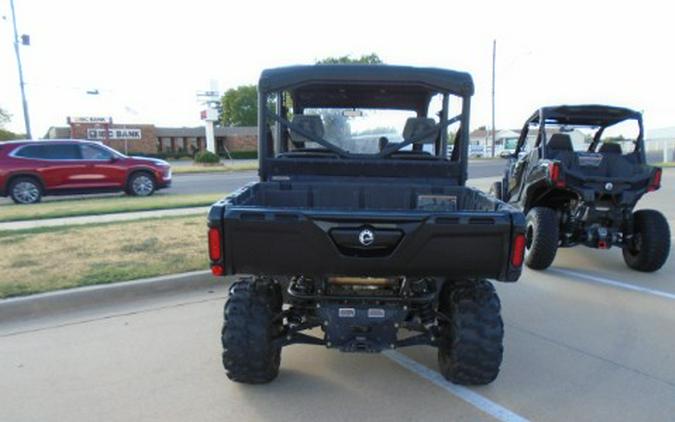 2023 Can-Am Defender MAX HD7