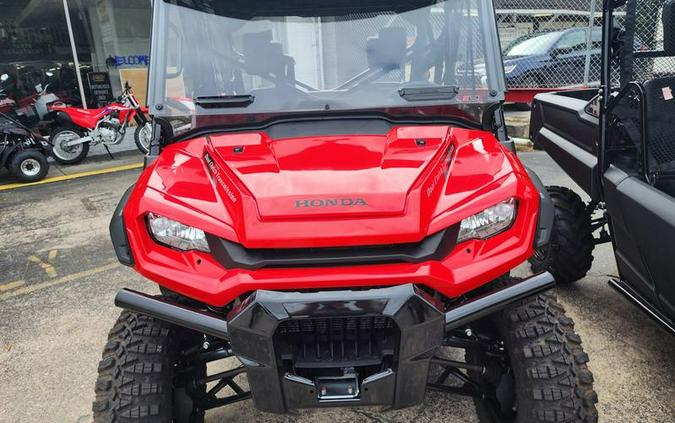 2023 Honda® Pioneer 1000-6 Deluxe Crew