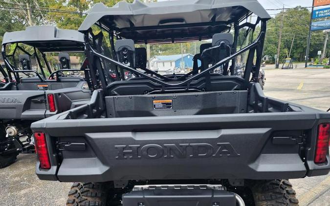 2023 Honda® Pioneer 1000-6 Deluxe Crew