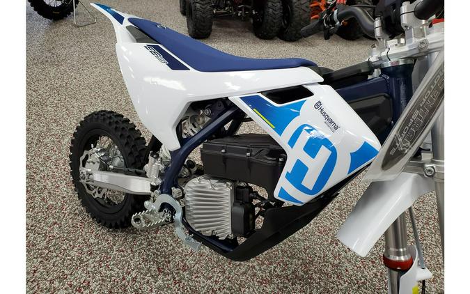 2023 Husqvarna Motorcycles EE5