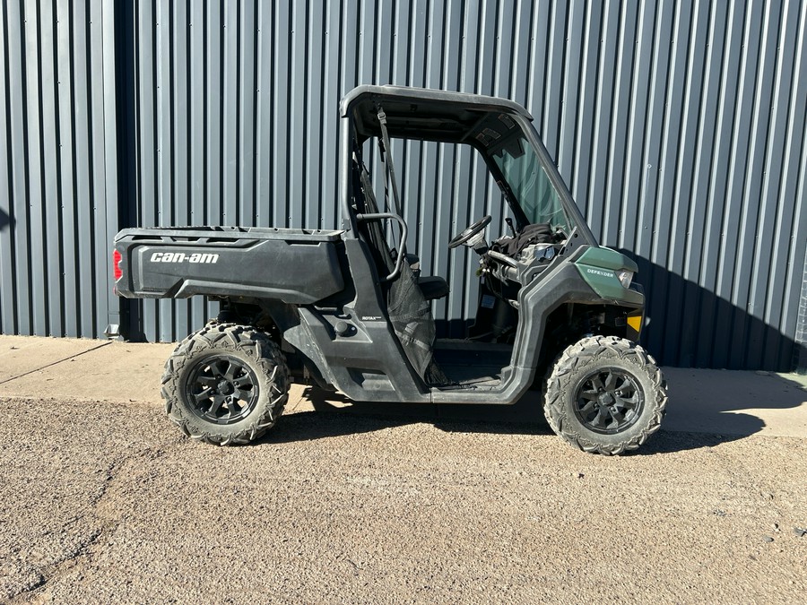 2023 Can-Am Defender DPS HD7