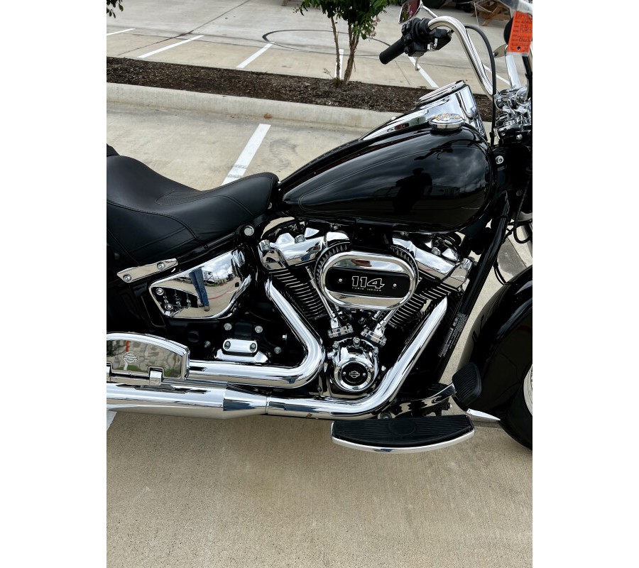 2023 Harley-Davidson Heritage Classic Vivid Black