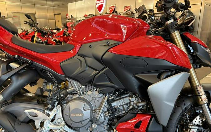 2026 Ducati Streetfighter V2
