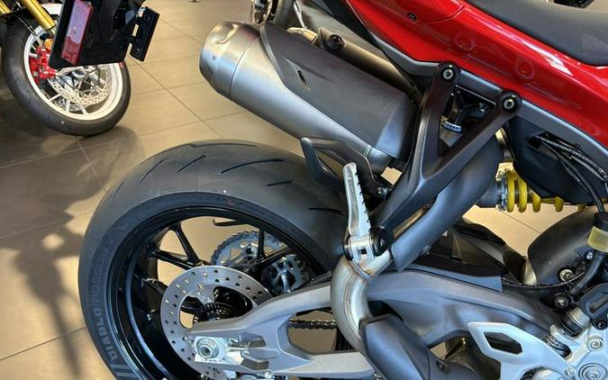 2026 Ducati Streetfighter V2