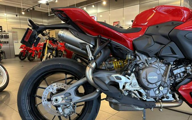 2026 Ducati Streetfighter V2