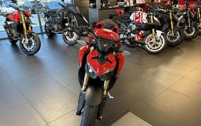 2026 Ducati Streetfighter V2