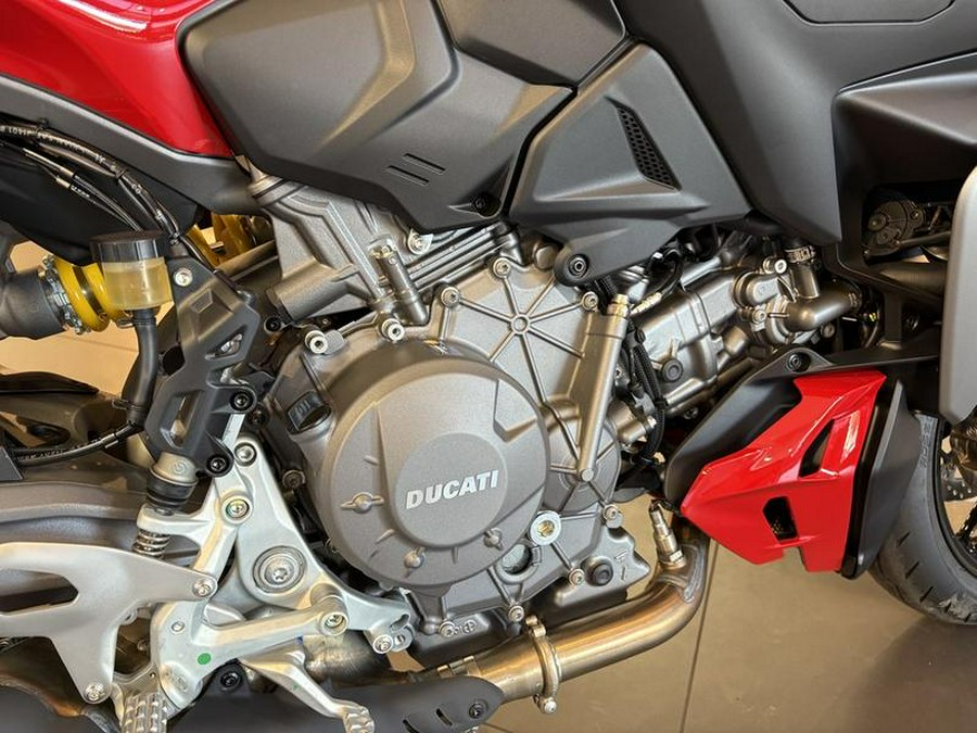 2026 Ducati Streetfighter V2