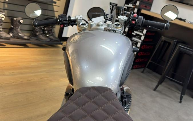 2026 Triumph Speed Twin 1200 Cafe Racer Edition Aluminium silver / Competition green