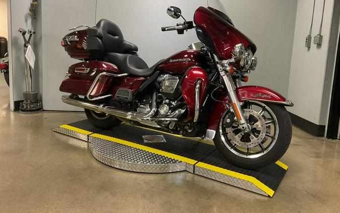 2017 Harley-Davidson® FLHTKL - Ultra Limited Low