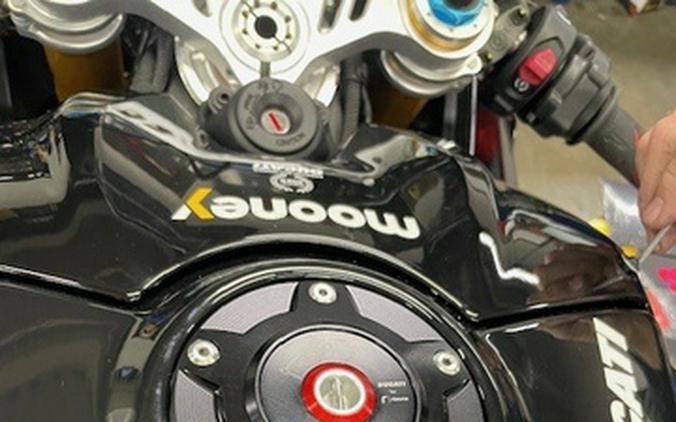 2024 Ducati Panigale V4 BEZZECCHI