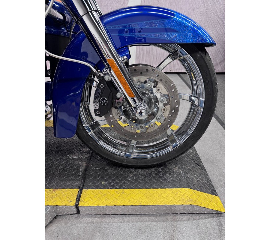 2013 FLHRSE5 CVO™ Road King®