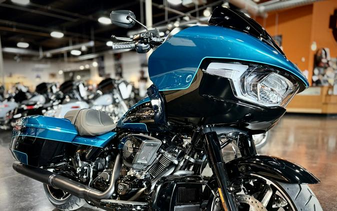 2026 Harley-Davidson® Road Glide® Teal Thunder / Vivid Black Black Trim