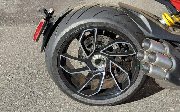 2025 Ducati Diavel V4 Ducati Red