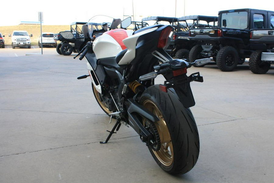 2022 Yamaha YZF-R7 World GP 60th Anniversary Edition