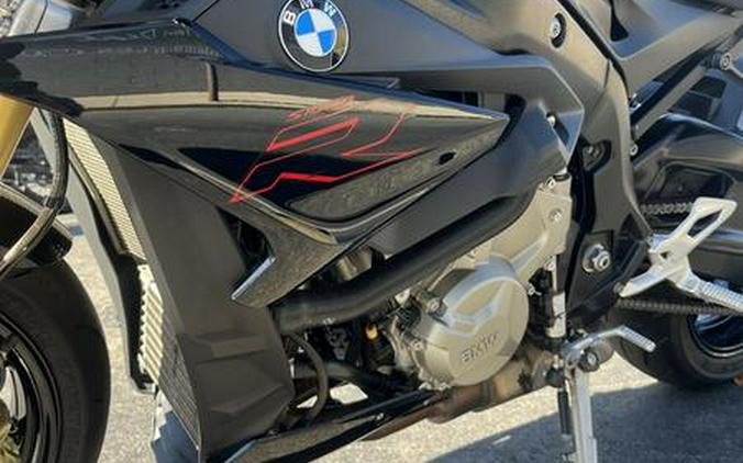 2019 BMW S 1000 R Black Storm Metallic