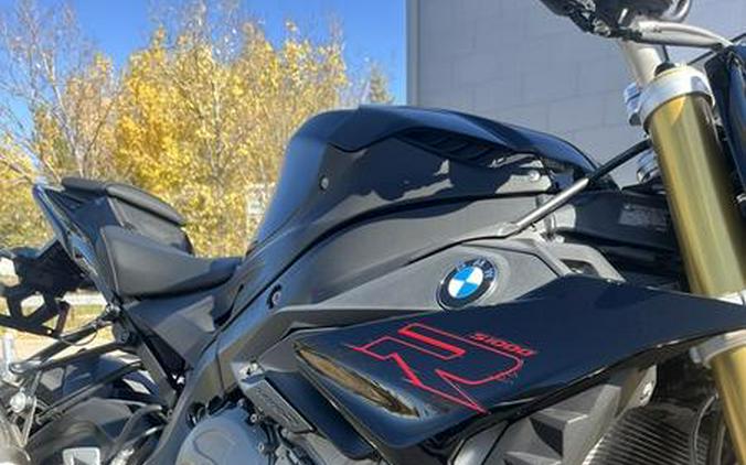 2019 BMW S 1000 R Black Storm Metallic