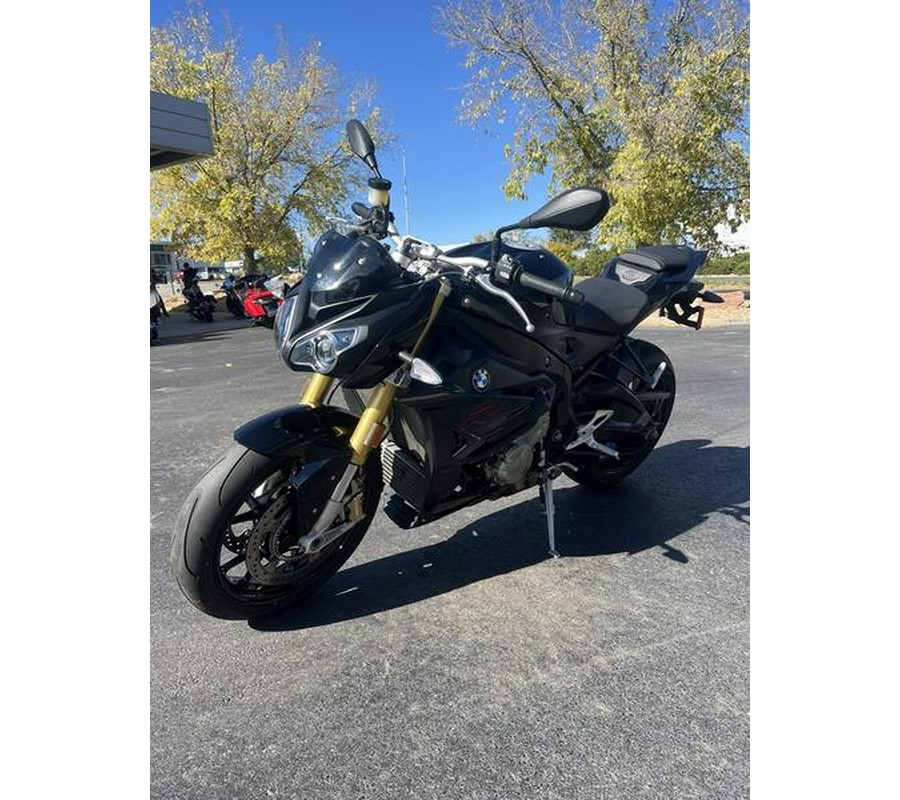 2019 BMW S 1000 R Black Storm Metallic
