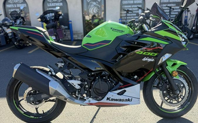 2022 Kawasaki EX400 KRT EDITION