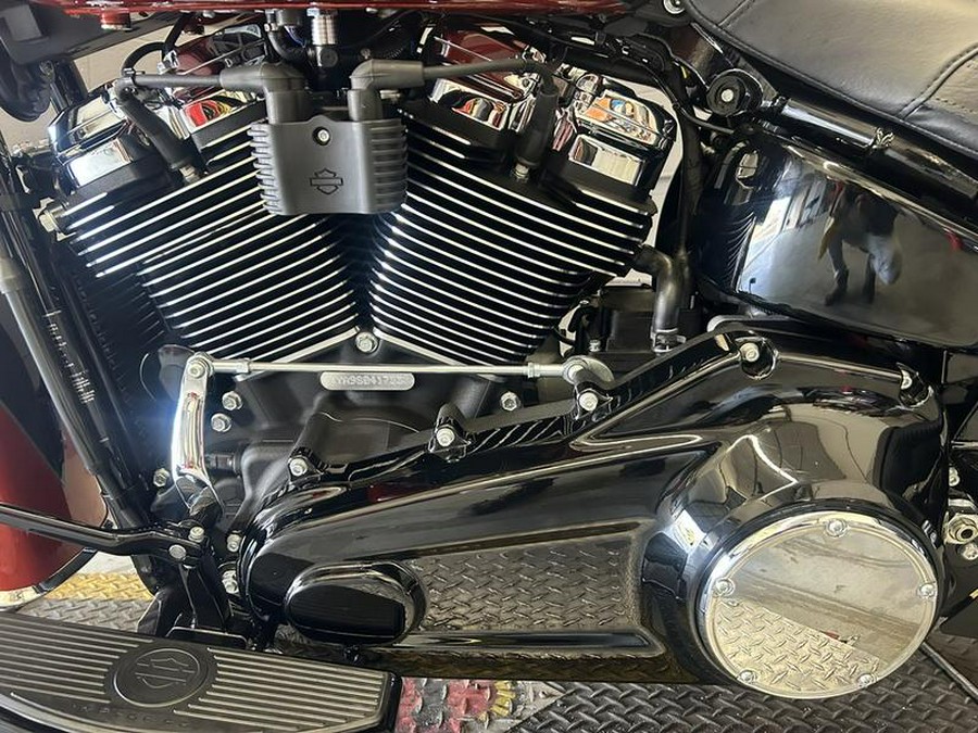 2025 Harley-Davidson® FLHC - Heritage Classic