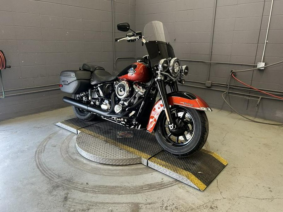 2025 Harley-Davidson® FLHC - Heritage Classic