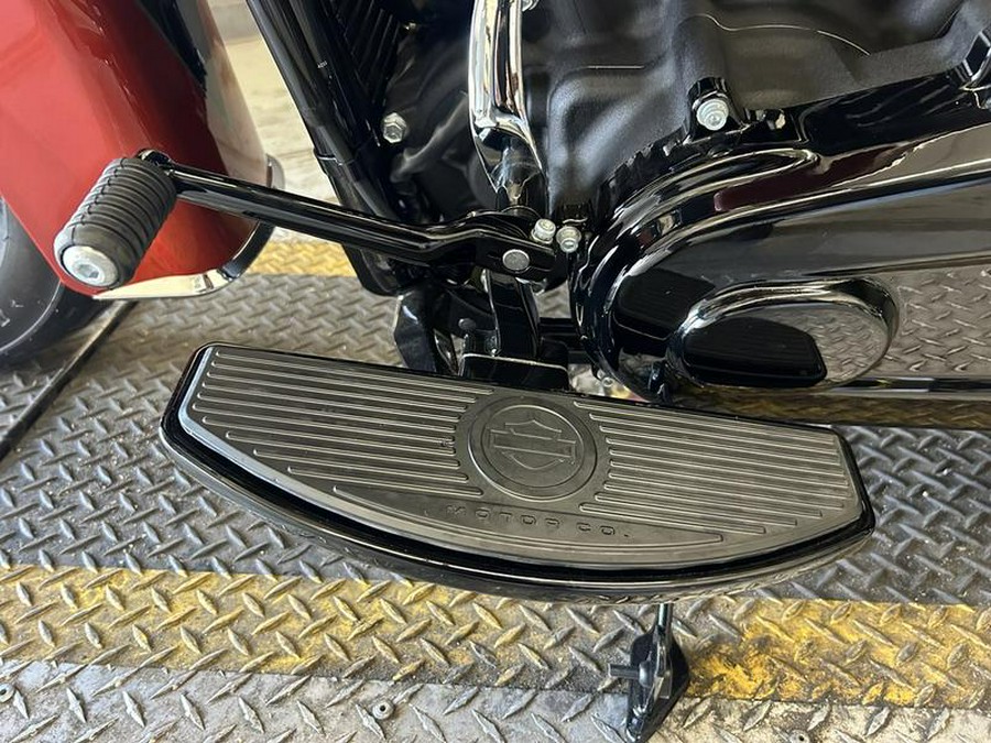 2025 Harley-Davidson® FLHC - Heritage Classic