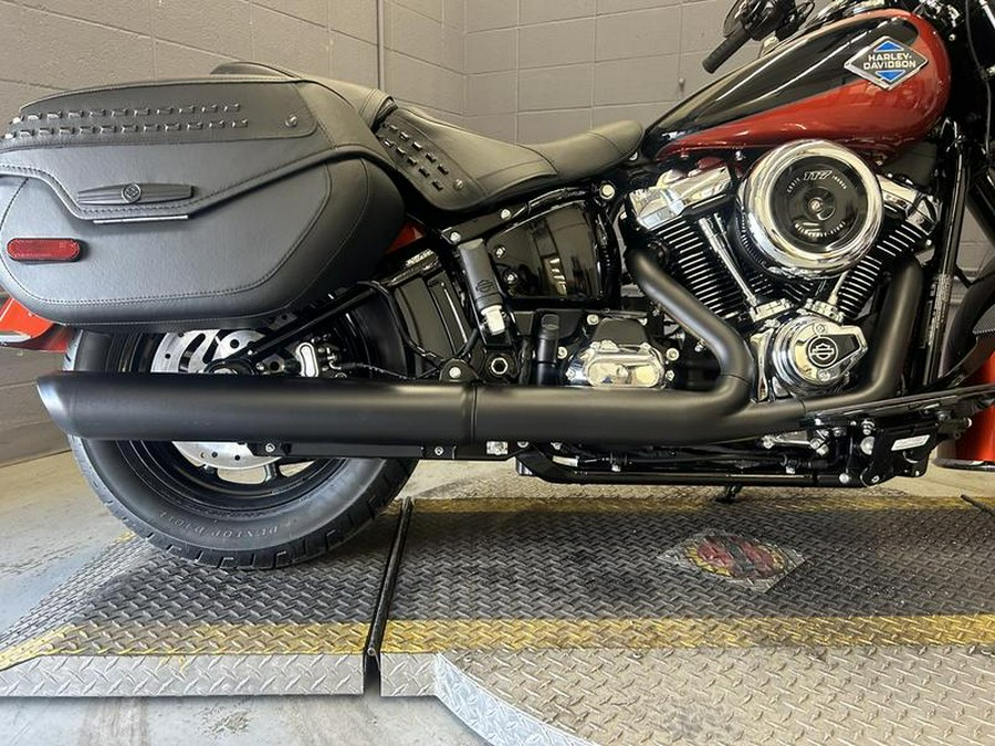 2025 Harley-Davidson® FLHC - Heritage Classic