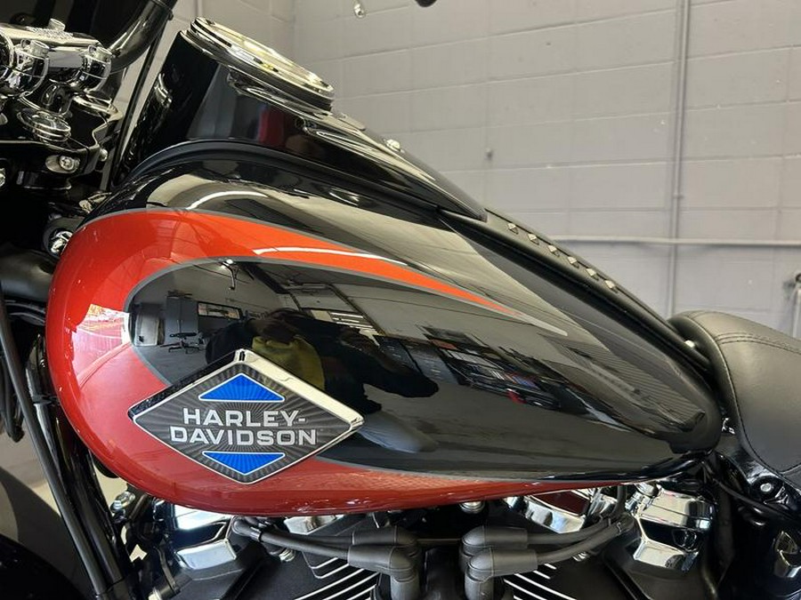 2025 Harley-Davidson® FLHC - Heritage Classic