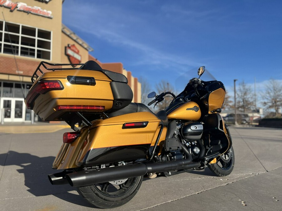 2023 Harley-Davidson® Road Glide® Limited FLTRK PROSPCT GLD/BLK