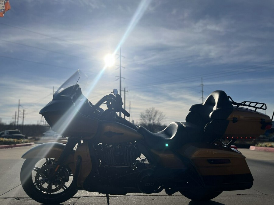 2023 Harley-Davidson® Road Glide® Limited FLTRK PROSPCT GLD/BLK