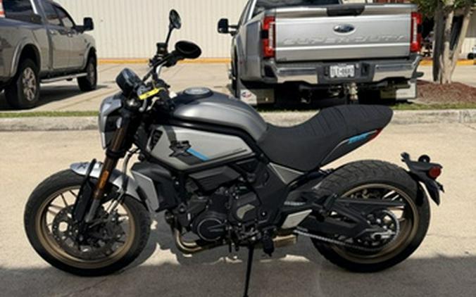 2022 CFMOTO 700CL-X