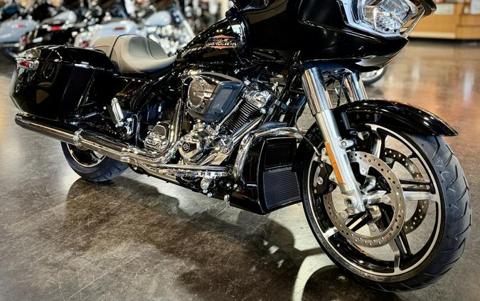 2026 Harley-Davidson® Road Glide® Teal Thunder / Vivid Black Black Trim