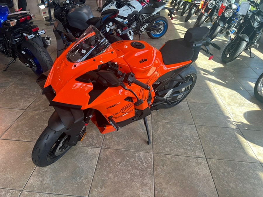 2026 KTM RC 990 R