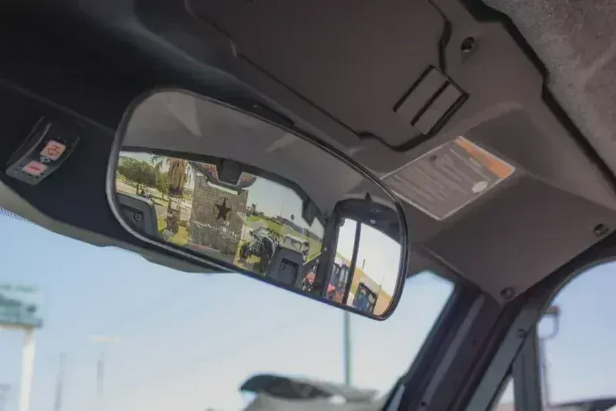 2026 CAN-AM DEFENDER PRO LIMITED CAB HD10