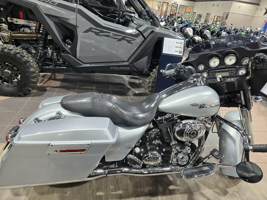 2010 HARLEY STREET GLIDE