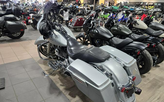 2010 HARLEY STREET GLIDE