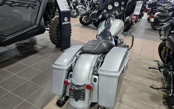 2010 HARLEY STREET GLIDE