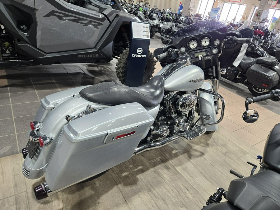 2010 HARLEY STREET GLIDE