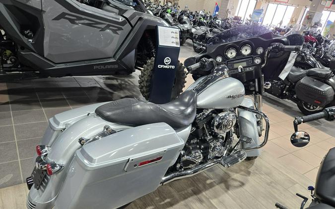 2010 HARLEY STREET GLIDE